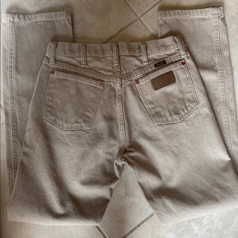 Wrangler Tan Straight Jeans Classic Style